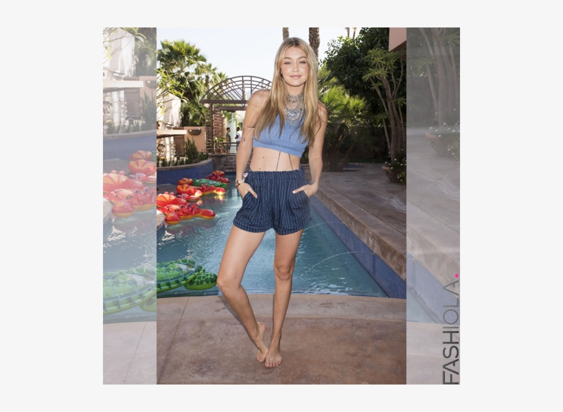 Tenue De Plage À La Gigi Hadid - Fashiola, transparent png #1324761