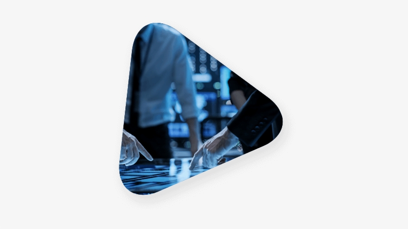 Triangle Shape Contains Two People Pointing To A Glass - Tecnologias De La Informacion, transparent png #1353837
