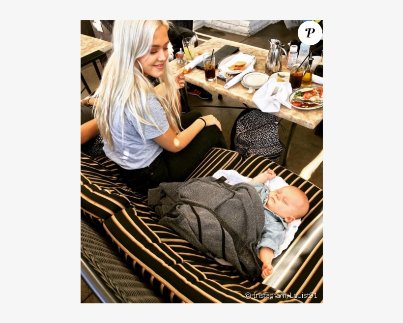 Louis Tomlinson, Au Restaurant Avec Sa Soeur Lottie, - Lottie Tomlinson And Freddie Tomlinson, transparent png #1524616