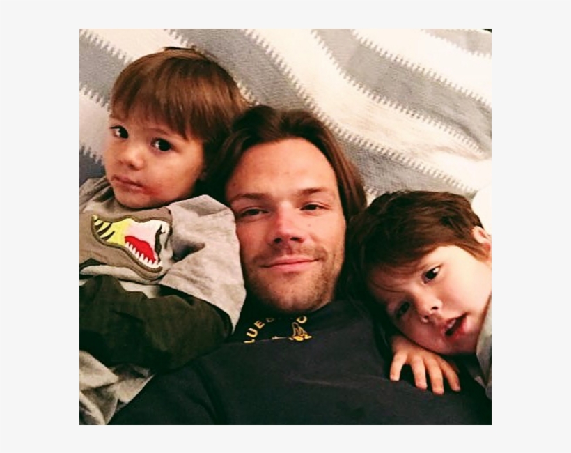 Jared Padalecki Au Côté De Ses Deux Fils, Austin Et - Jared Padalecki And His Family, transparent png #1792302