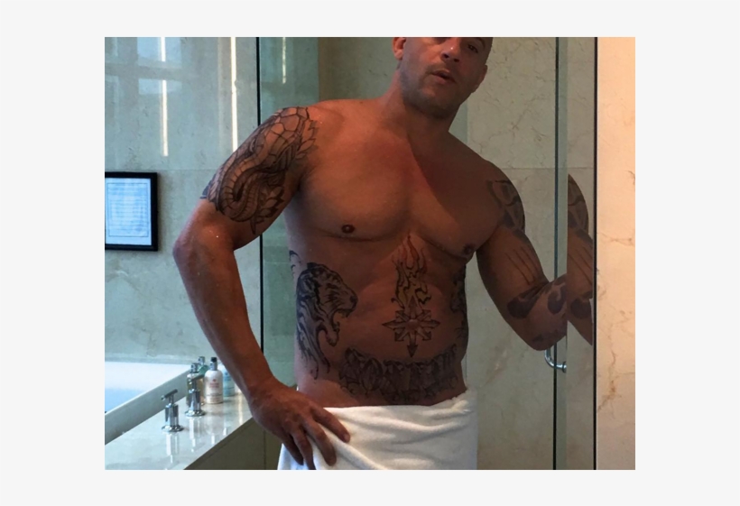 Vin Diesel S'affiche Instagram, Quasi Nu Et Très Musclé - Vin Diesel Lion Tattoo, transparent png #1836131