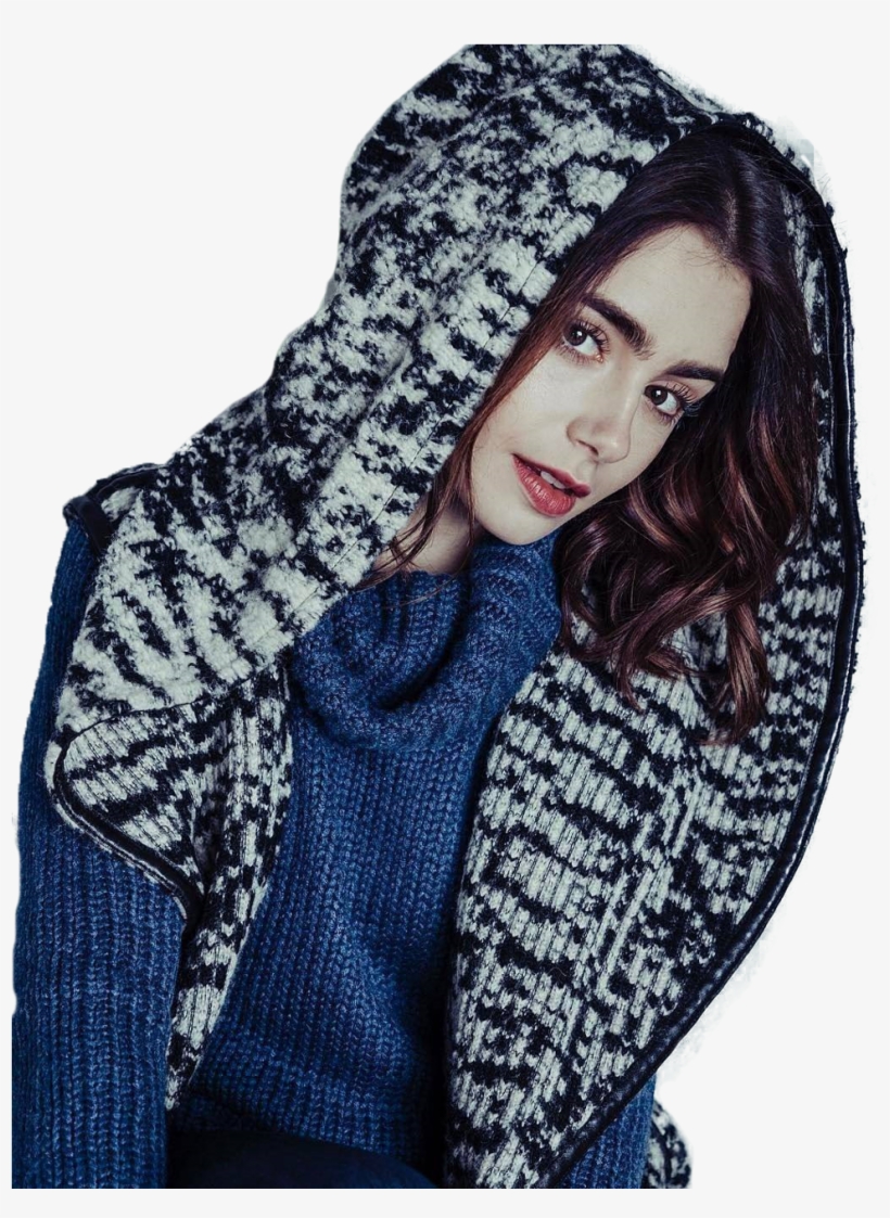 Report Abuse - Lily Collins Con Gorro, transparent png #1925709