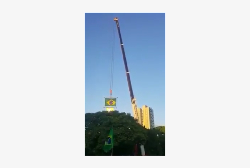 Hasteamento Da Bandeira Do Brasil No Parcão Em Porto - Moinhos De Vento Park, transparent png #2228903