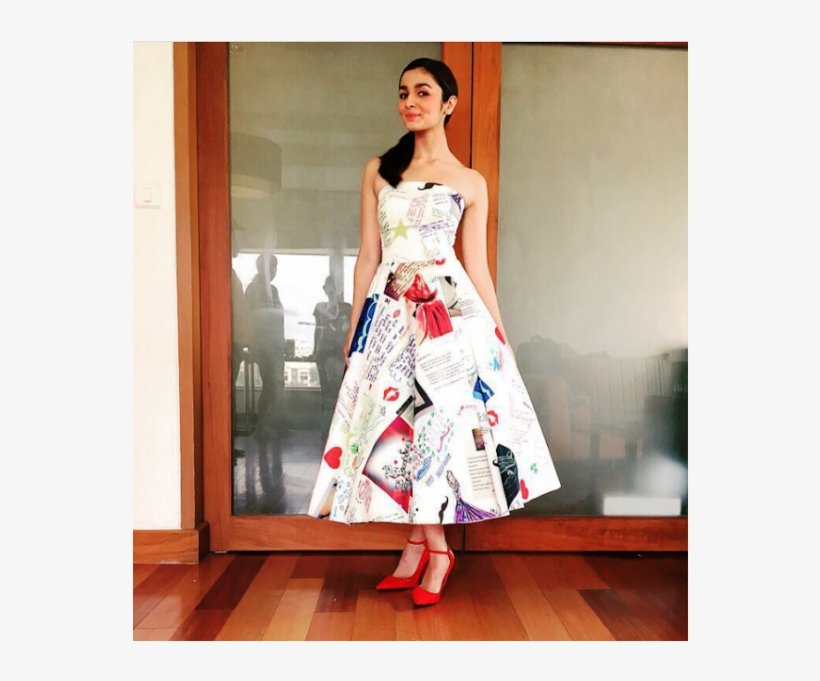 Alia Bhatt Crepe Printed Doodle Dress - Alia Bhatt With Dress, transparent png #3104932