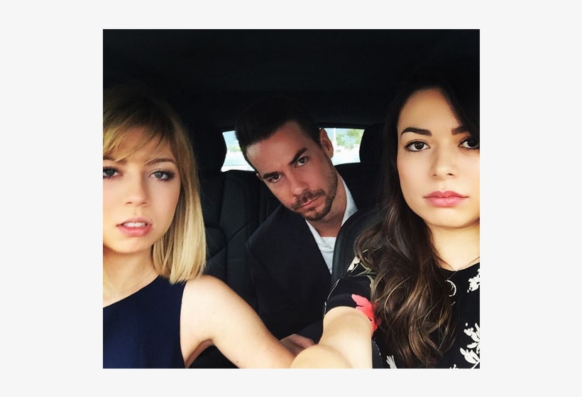 Jennette Mccurdy, Miranda Cosgrove Et Jerry Trainor - Freddie From Icarly 2018, transparent png #3168557