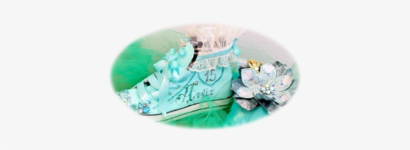 Celebro Mis Quince Años Llena De Ilusiones - Quinceanera Tennis Shoes, transparent png #3189823