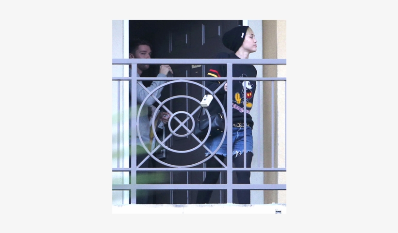 Miley Cyrus And Patrick Schwarzenegger Rekindle Old - Miley Cyrus, transparent png #3253809