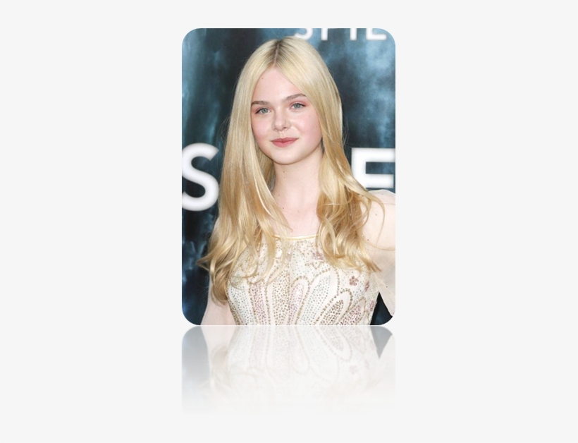 Elle Fanning Is Following In The Footsteps Of Her Well - Elle Fanning Super 8, transparent png #3297764