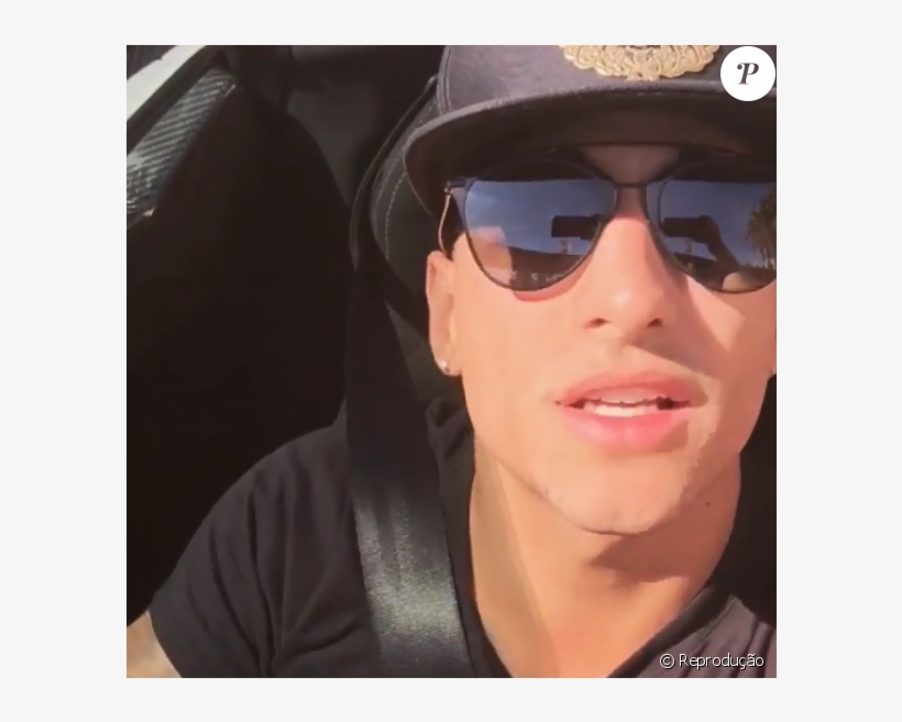 Maluma Também Postou Foto No Veículo Usado Por Anitta - Miami, transparent png #3310663