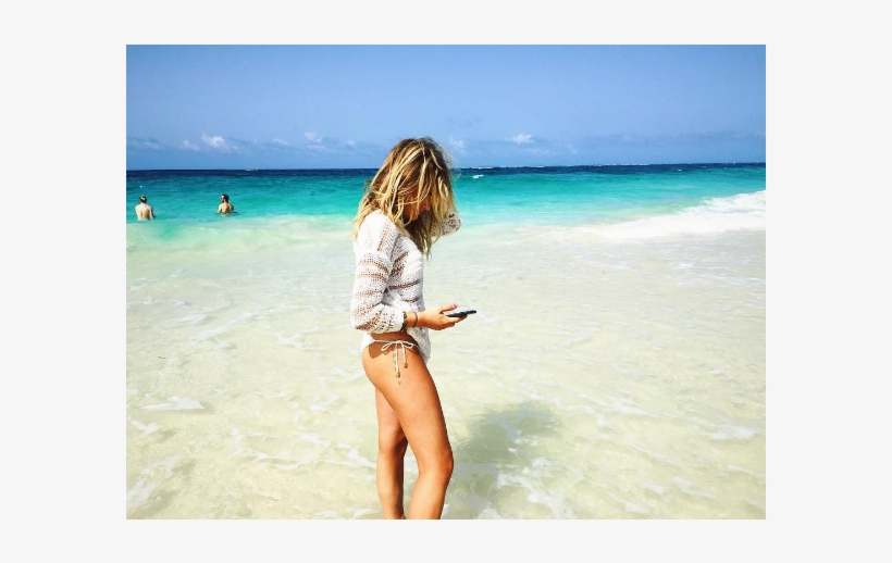 Chloë Grace Moretz En Maillot De Bain Lors De Ses Vacances - Chloé Grace Moretz Sexy, transparent png #3409566