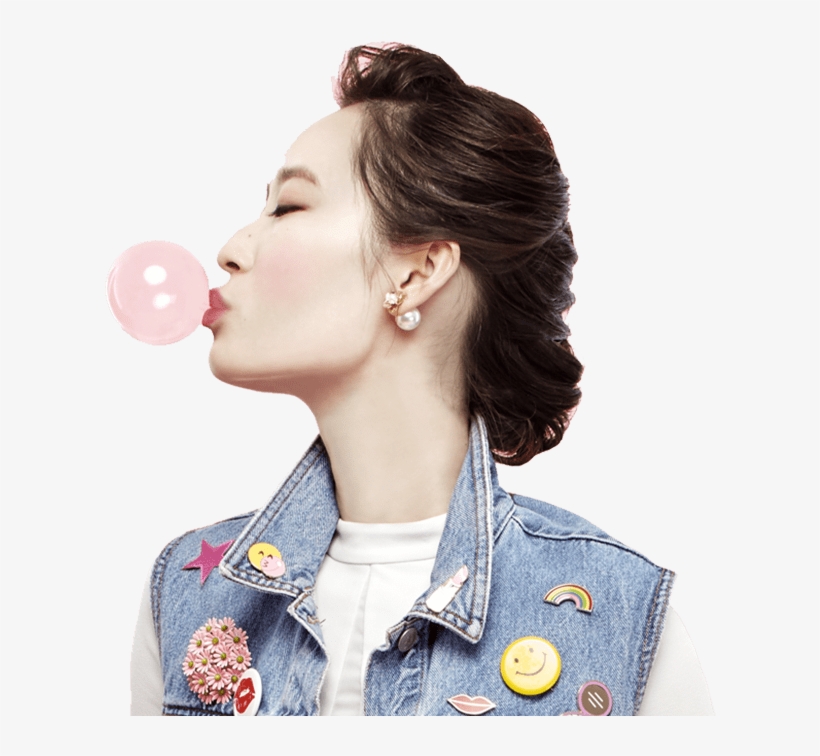 Hr Model Blowing A Pink Bubble - Benefit Cosmetics Model, transparent png #4025135