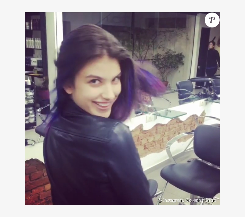 Giovanna Grigio Corta O Cabelo E Faz Mechas Coloridas - Cabelo Da Giovanna Grigio, transparent png #4028425