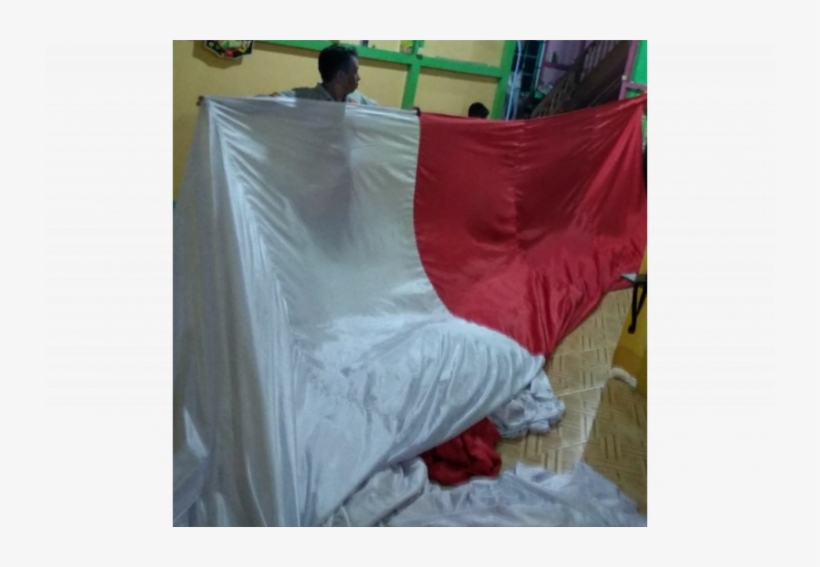Jembatan Kapuas Putussibau Bakal Dihiasi Bendera Raksasa - Bendera Merah Putih Di Kapuas, transparent png #4224151