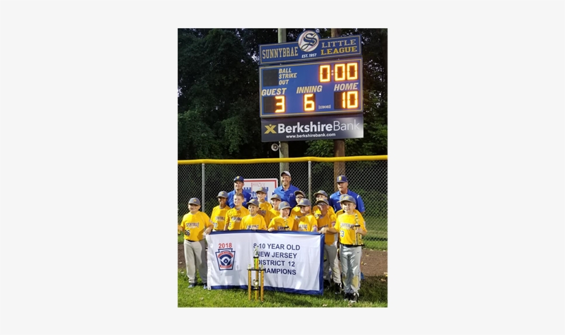 Winning Banners And Trophies - Huddle, transparent png #4276609