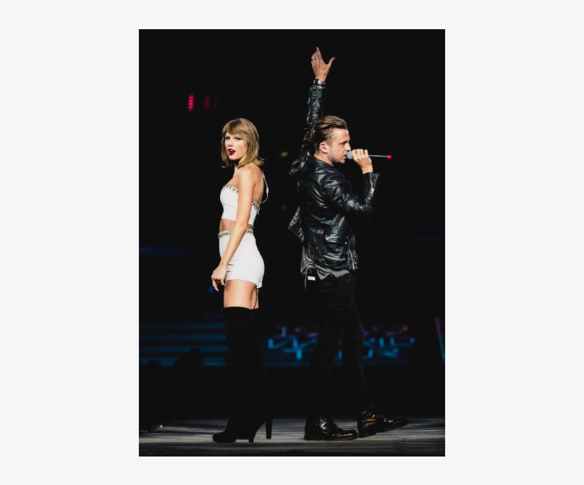 Ryan Tedder Joins Taylor Swift Onstage During The 1989 - Scott Eastwood Taylor Swift, transparent png #4651746