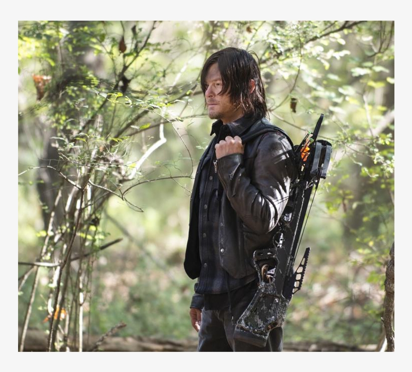 Daryl Dixon's Crossbow Has Become Synonymous With “the - Daryl Dixon Season 7 Jacket, transparent png #530940