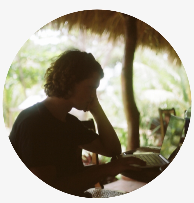 Official Trailer [hd] - Sitting, transparent png #5546880