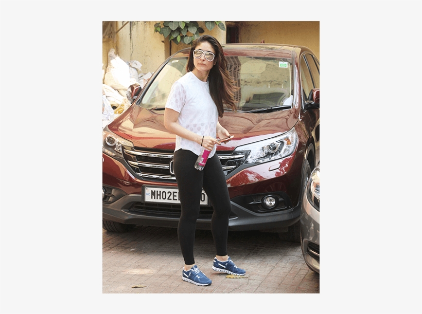 Alia Bhatt - Kareena Kapoor Outside Gym, transparent png #5649804