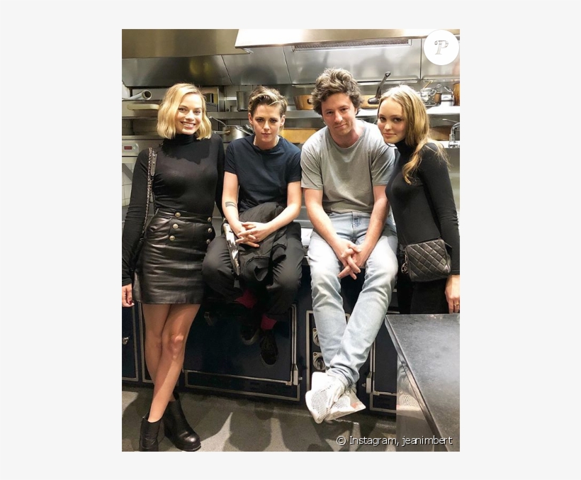 Lily Rose Depp Margot Robbie Et Kristen Stewart Lily Rose Depp Kristen Stewart Free Transparent Png Download Pngkey