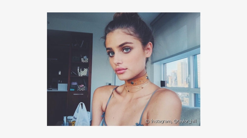 Em 2017, A Top Model Taylor Hill Entra Para O Time - Taylor Hill Snapchat Filter, transparent png #7763012
