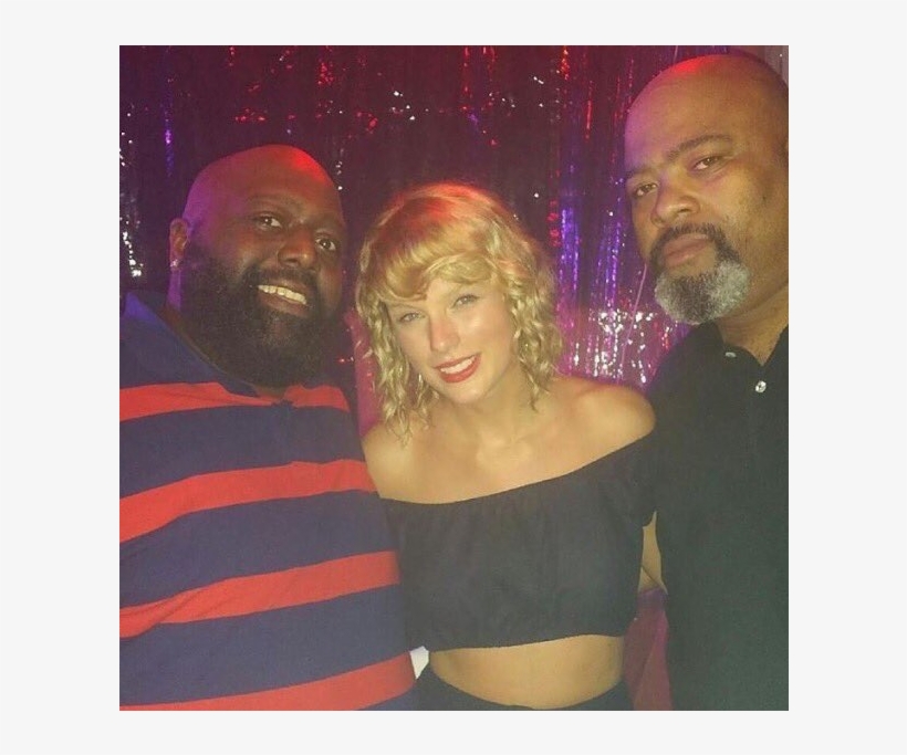 Taylor Swift Sensuelle Avec Ne-yo - Fun, transparent png #7929969