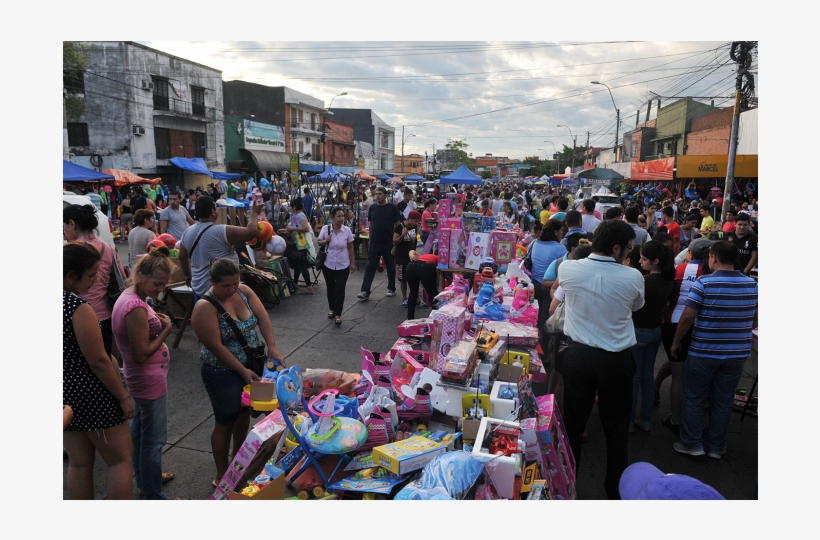 El Mercado Nº 4 Se Encuentra Cargado De Regalos Para - Crowd, transparent png #7937974