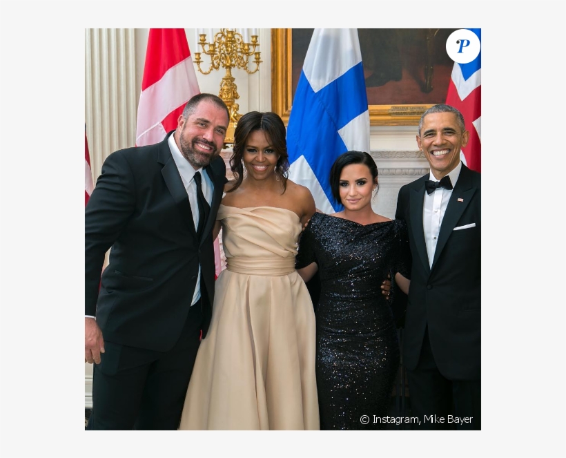 Demi Lovato Accompagnée De Son Coach Mike Bayer Pour - Demi Lovato Barack Obama, transparent png #8496045