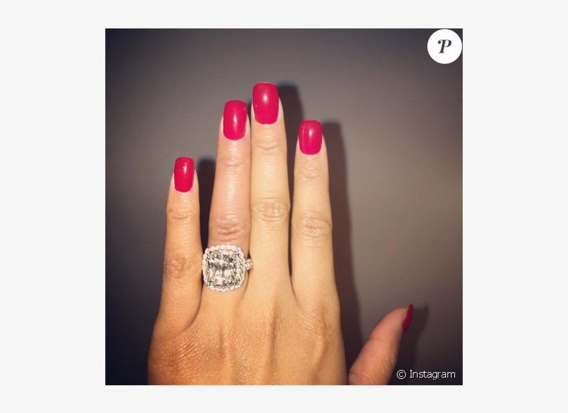 Nicki Minaj Et Meek Mill Se Sont-ils Mariés La Photo - Bague Avec Un Gros Diamant, transparent png #8630251