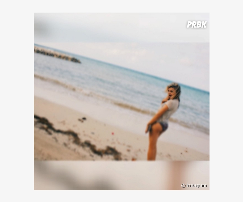 Chloë Moretz, Com Certeza, Ainda Tem Muitas Outras - Chloe Grace Moretz Beach, transparent png #9183770