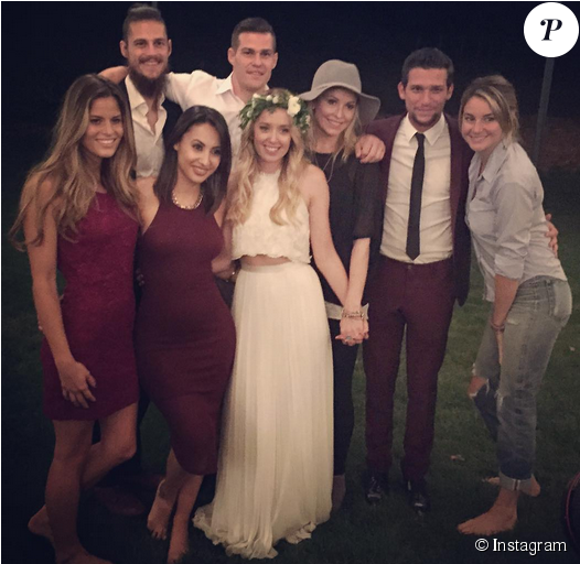 Tyler Hilton, Megan Park Et Leurs Amis Dont Shailene - Tyler Hilton Shailene Woodley (950x511), Png Download