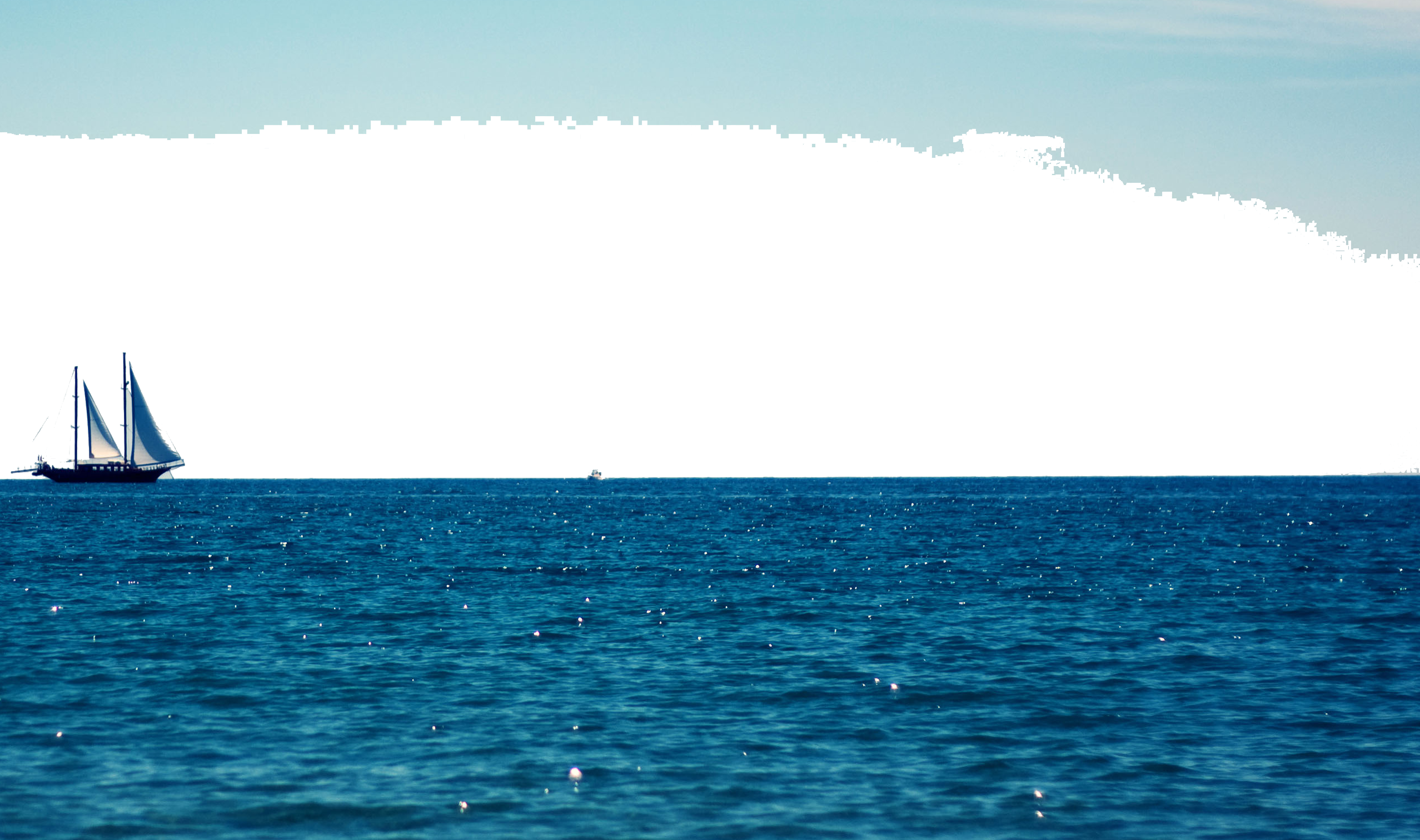 Barco5 - Sea Wallpaper Hd (2555x1512), Png Download