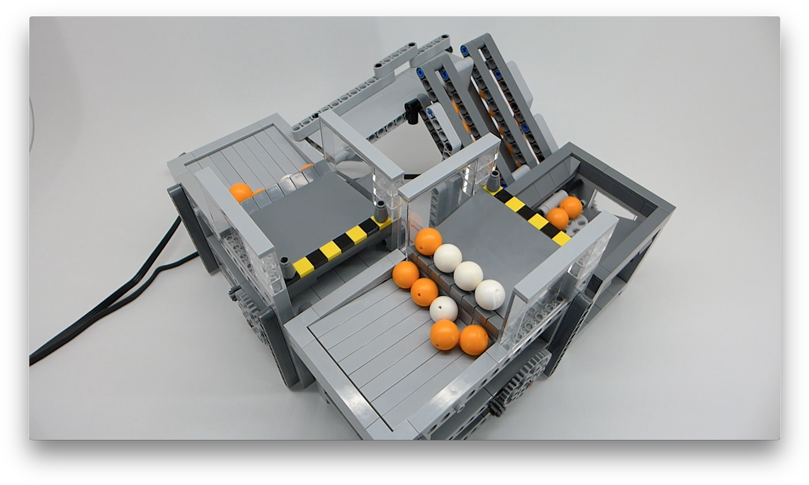 Here They Are In A Small Layout - Planer (1600x960), Png Download