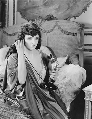 A Recent Opinion Poll Listed Usain Bolt As The Slowest - Vintage Telephone Call (755x385), Png Download