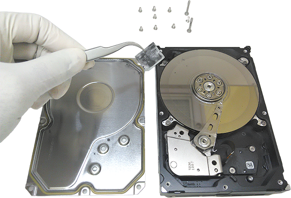 Hard Disk Data Recovery Dubai - Transparent Broken Hard Drive (600x409), Png Download