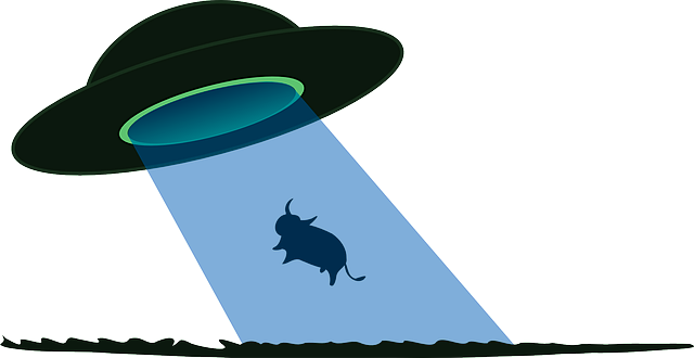 Ufo Clipart Beam - Cartoon Ufo With Beam (640x330), Png Download