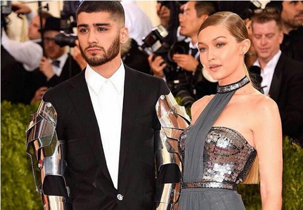 Zayn Malik Y Gigi Hadid - Zayn Malik Gigi Hadid Met Gala (790x444), Png Download