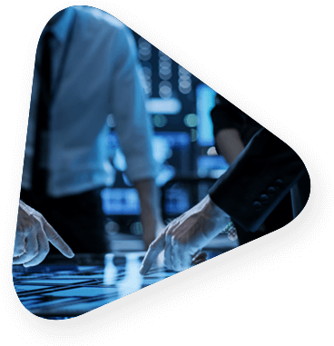 Triangle Shape Contains Two People Pointing To A Glass - Tecnologias De La Informacion (385x391), Png Download