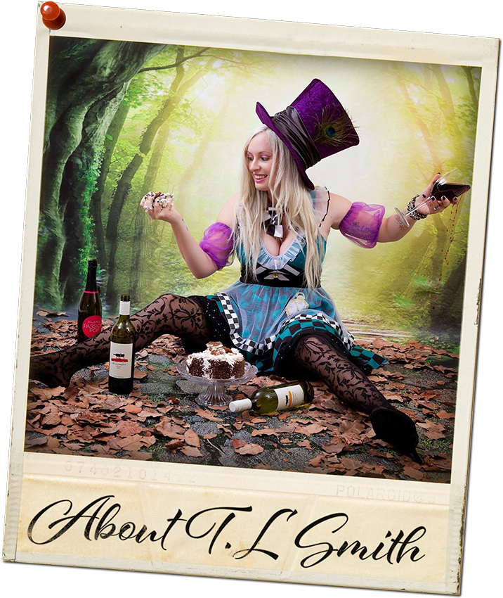 Poloro#about - Author (800x889), Png Download