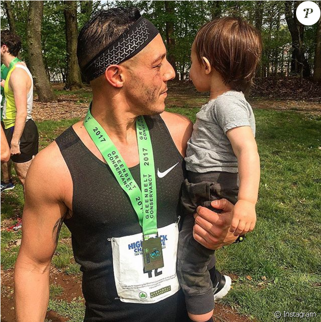 Download Theo Rossi Et Son Fils Kane En Avril 2017, Photo Instagram