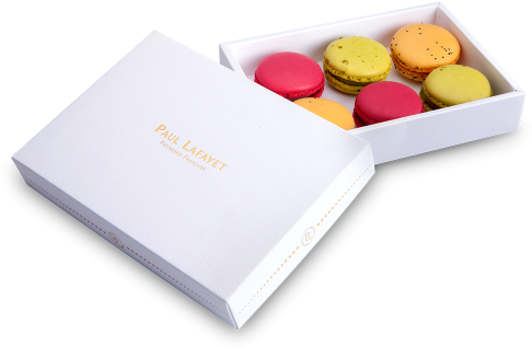 6 Pieces White Macaron Gift Box - Macaroon (570x428), Png Download