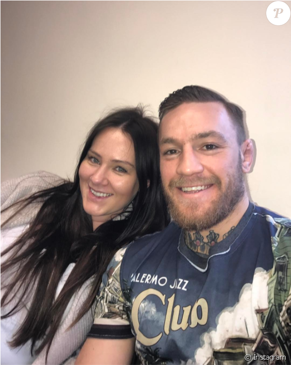 Conor Mcgregor Et Sa Compagne Dee Devlin Ont Accueilli - Dee Devlin (950x748), Png Download