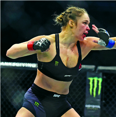 Ronda Rousey - - Holly Holm Vs Rousey (667x375), Png Download