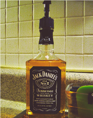Jack Daniels Soap Dispenser - Jack Daniels Gadgets (600x400), Png Download