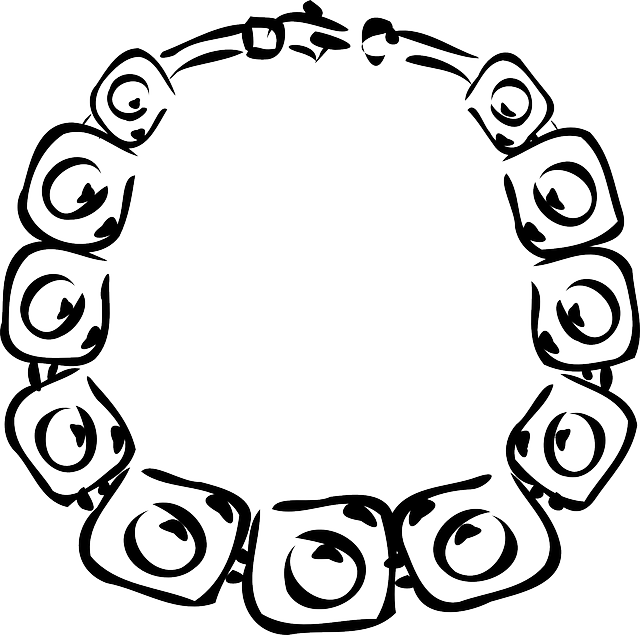 Black, Outline, Drawing, Lady, White, Cartoon, Page - Necklace Clip Art (640x635), Png Download