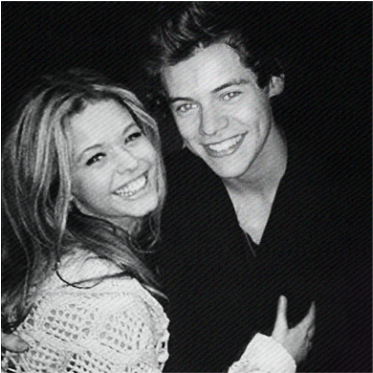 Source - - Friendship (500x500), Png Download