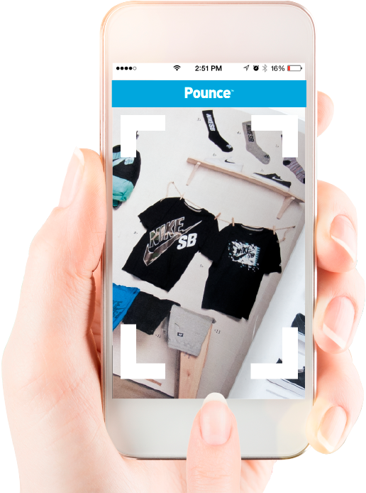 Hand Holding Phone With Pounce App Running, Taking - Mobile Phone (525x698), Png Download