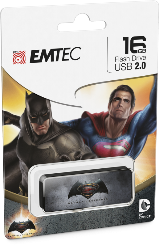 M700 Bvs Classic Cardboard - Emtec Usb 2.0 M700 16gb - Batman Vs Superman (526x800), Png Download