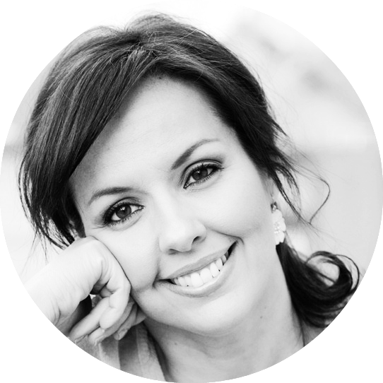 Desiree-campbell Desiree - Gardening (542x542), Png Download