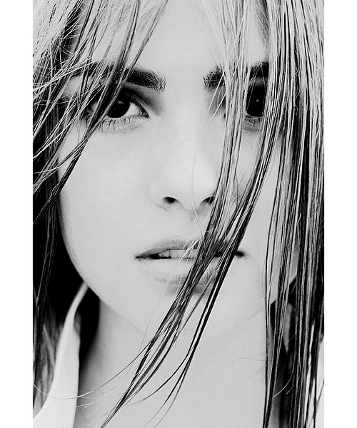 “ “shelley Hennig Photographed By Pete Black - Shelley Hennig (500x600), Png Download
