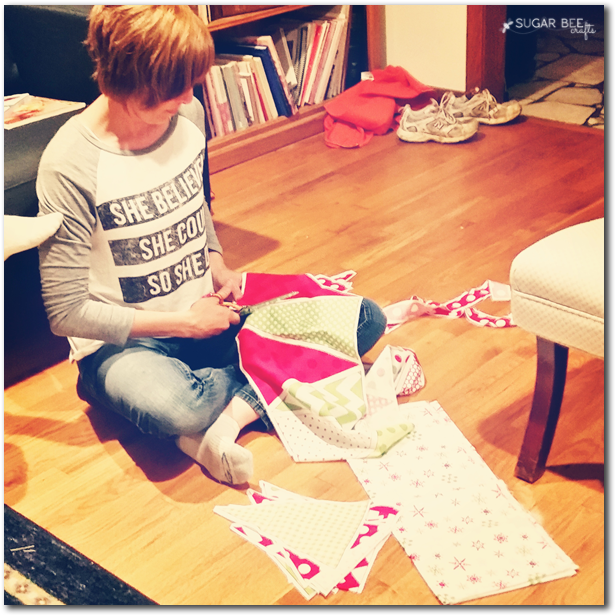 Img 20141028 205111 Copy - Sitting (648x648), Png Download